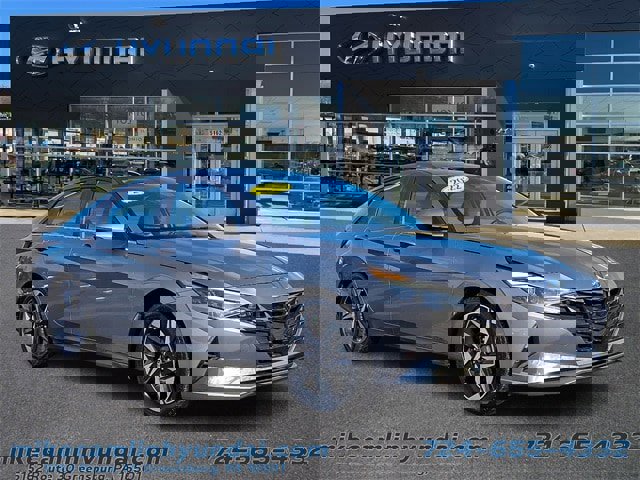 Certified 2022 Hyundai Elantra Limited w/ Cargo Package image 1