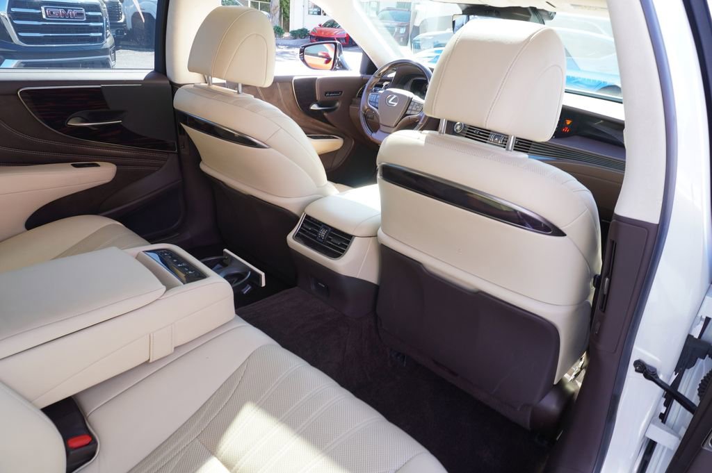 Used 2018 Lexus LS 500 w/ Interior Upgrade Package image 10