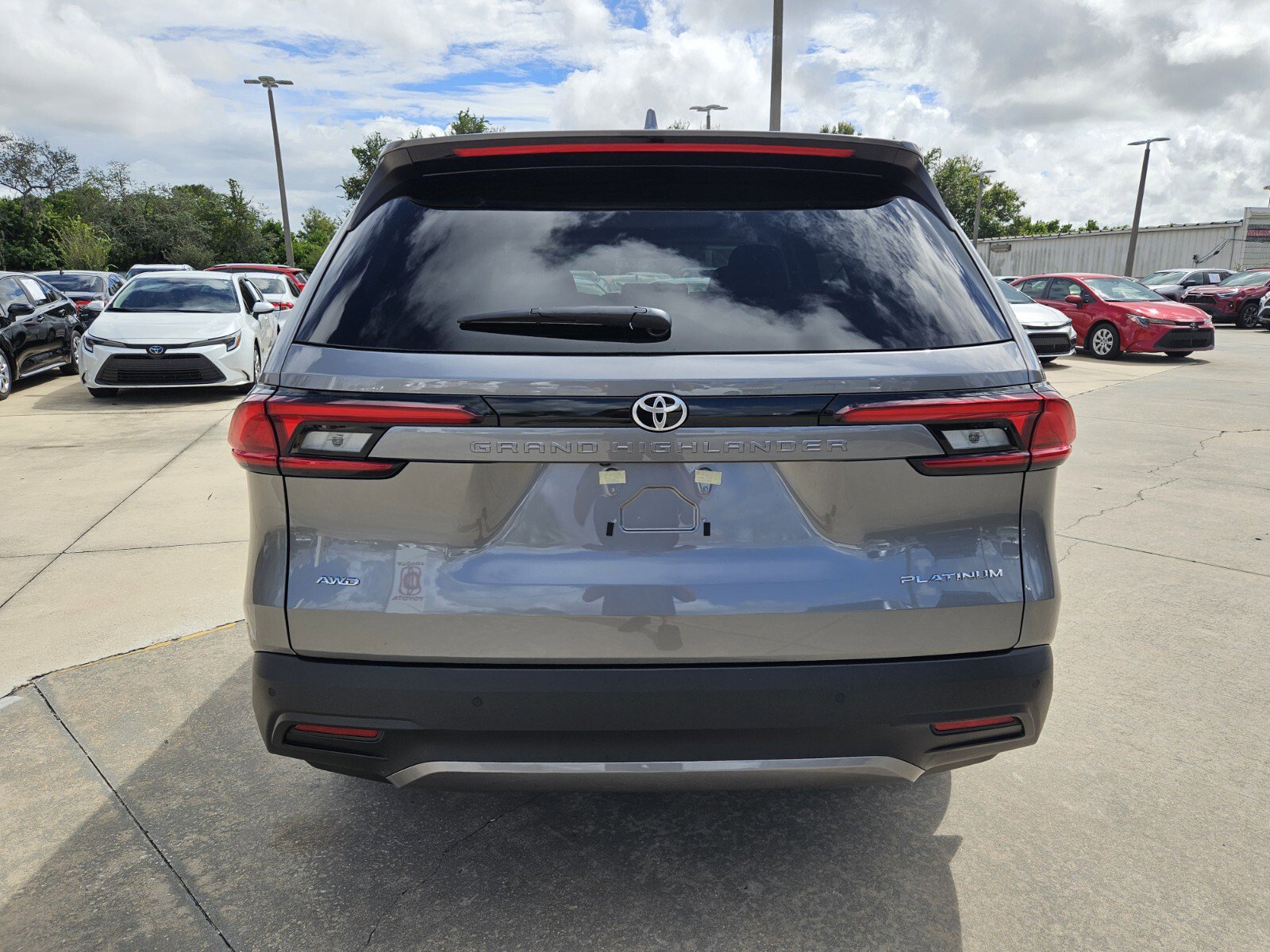 New 2026 Toyota Grand Highlander Platinum image 9