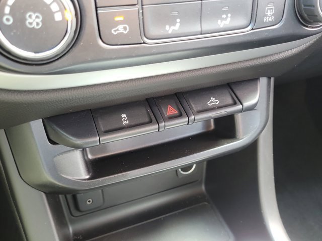 Used 2016 Chevrolet Colorado LT w/ LT Convenience Package image 19