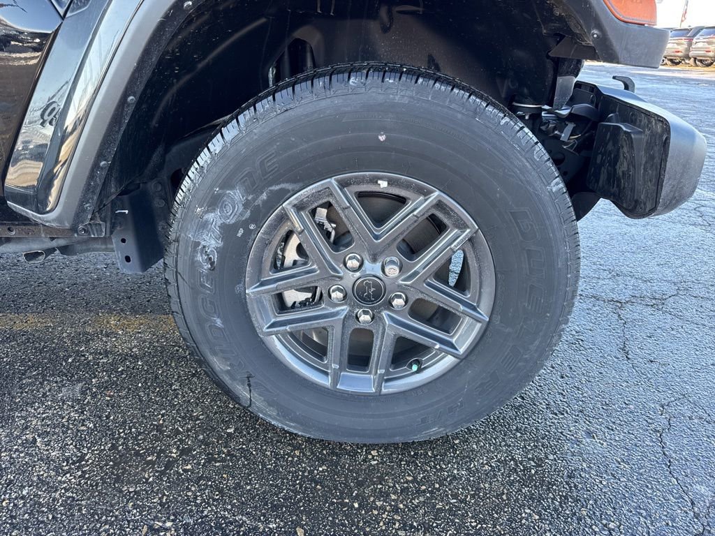 New 2024 Jeep Gladiator Sport image 14