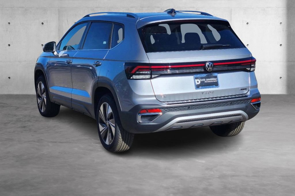 New 2025 Volkswagen Taos SE image 28
