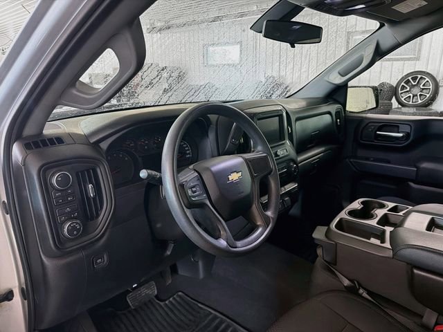 Used 2020 Chevrolet Silverado 1500 Custom w/ Custom Value Package AWD/4WD image 8