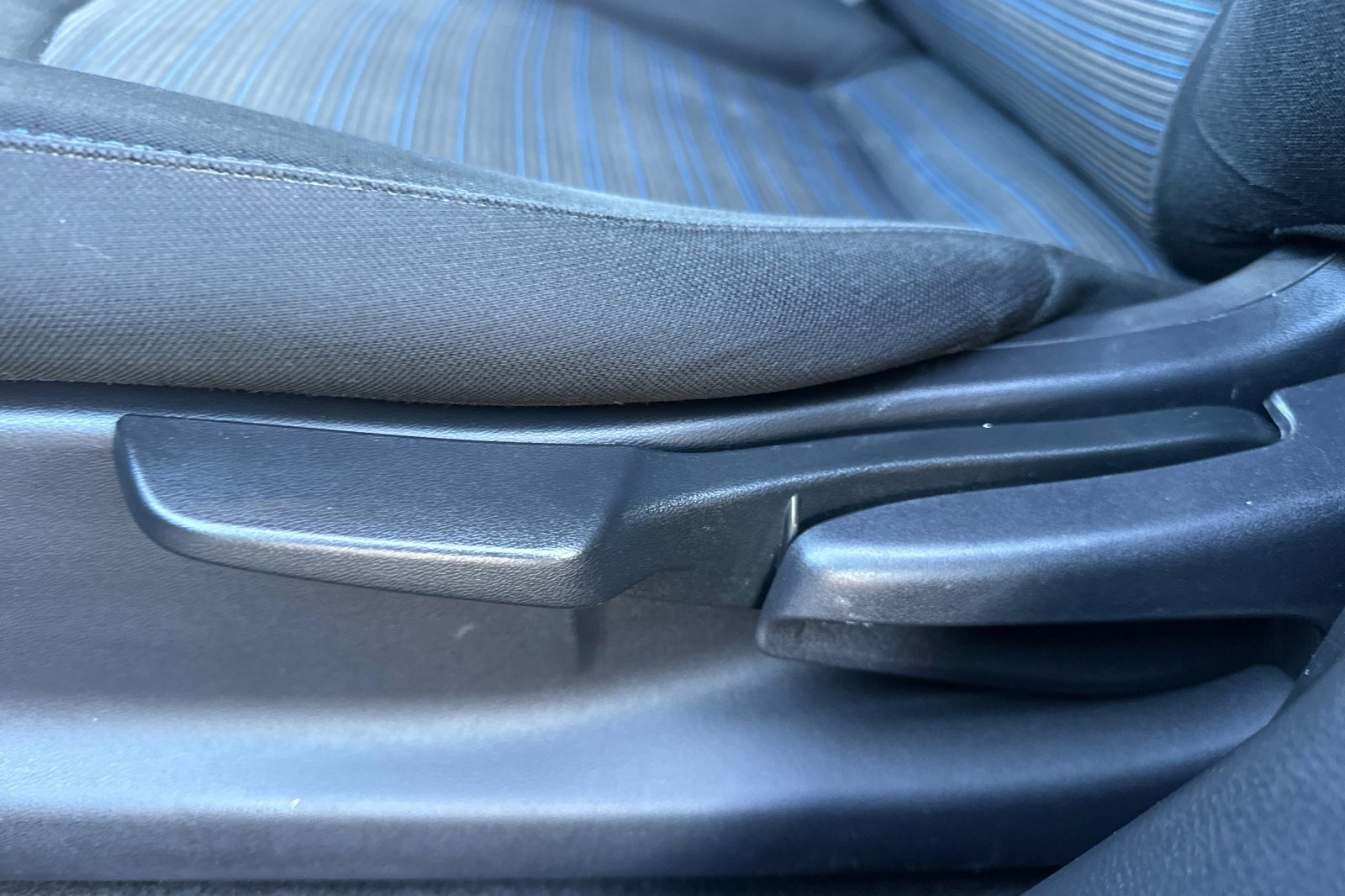 Used 2018 Nissan Leaf S w/ S Charge Package image 14