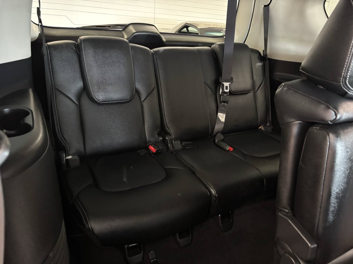 Used 2017 Nissan Armada SV w/ Driver Package RWD image 25