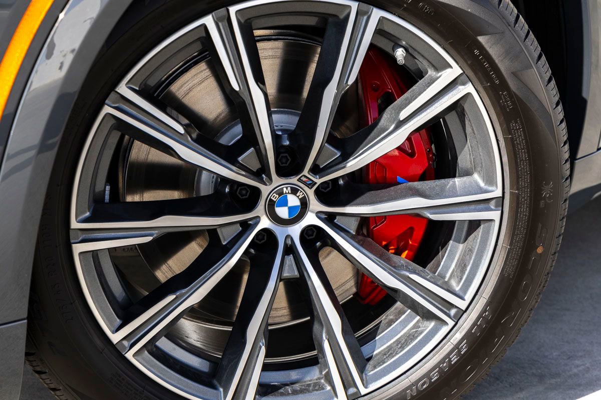 New 2026 BMW X5 xDrive50e image 10