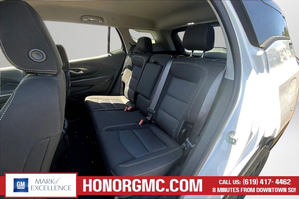 Used 2022 GMC Terrain SLE w/ Driver Convenience Package image 21