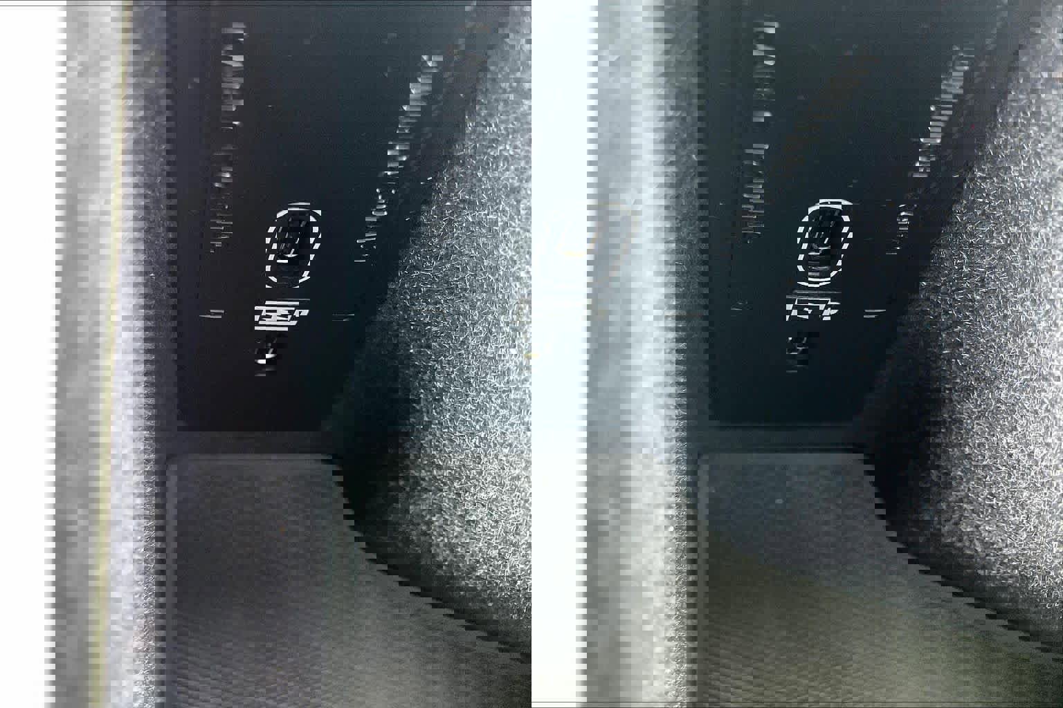 Used 2023 Volvo XC90 T8 Ultimate w/ Protection Package Premier image 37