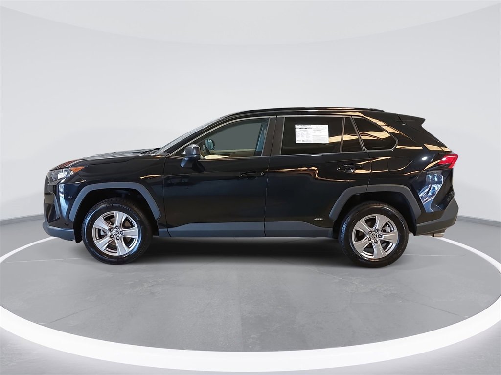 Used 2022 Toyota RAV4 LE image 8