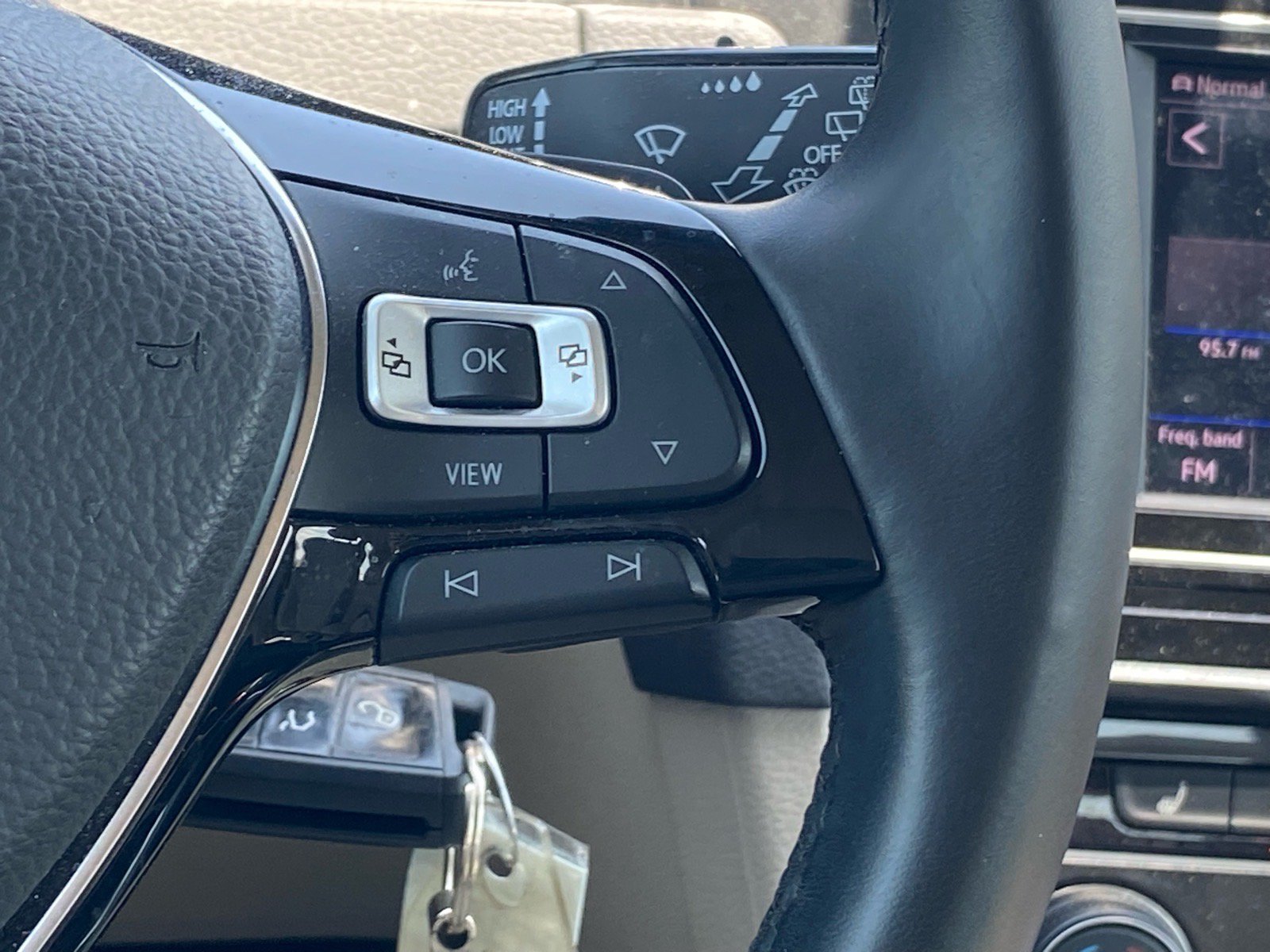 Used 2019 Volkswagen Golf Alltrack S AWD/4WD image 8