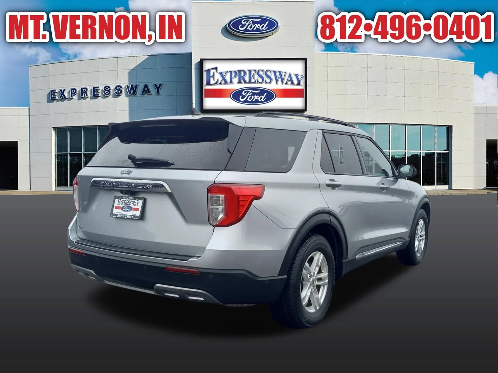 Used 2023 Ford Explorer XLT w/ Equipment Group 202A RWD image 7