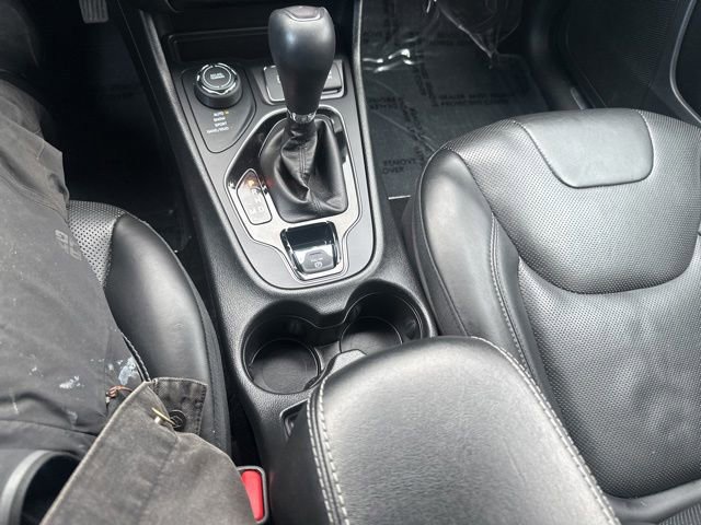 Used 2019 Jeep Cherokee Limited AWD/4WD image 27