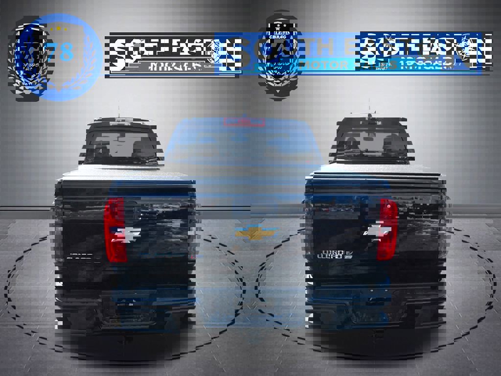 Used 2020 Chevrolet Colorado W/T w/ Custom Special Edition image 4