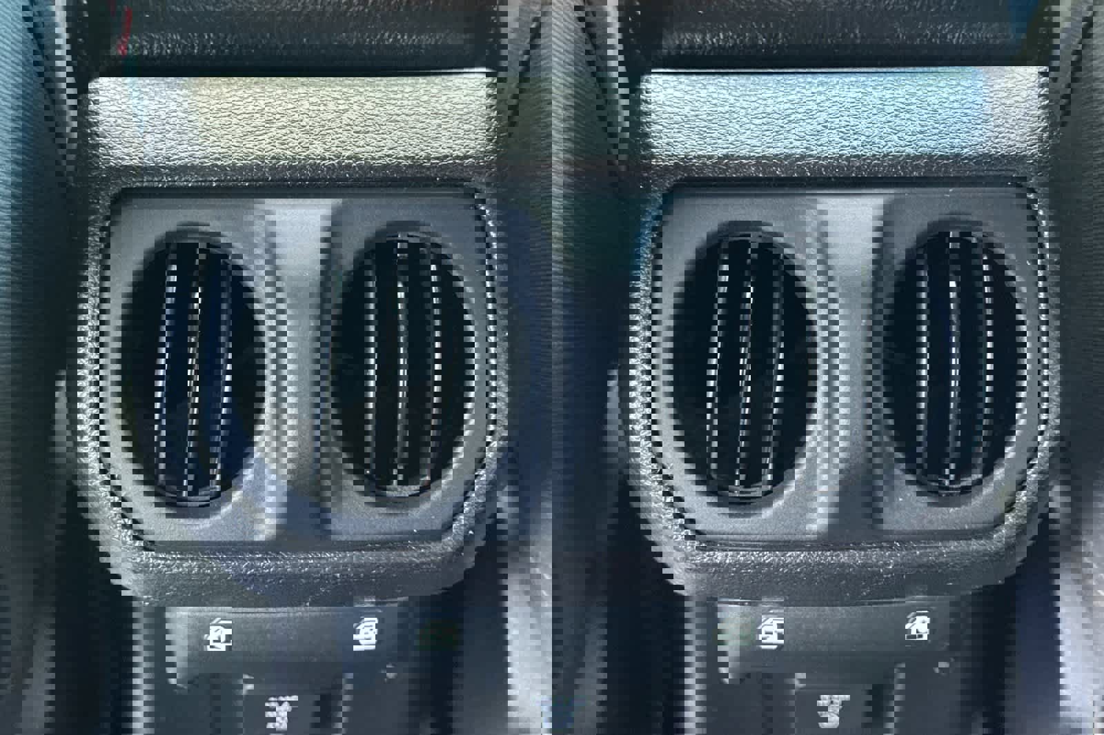 Used 2018 Jeep Wrangler Unlimited Rubicon image 14