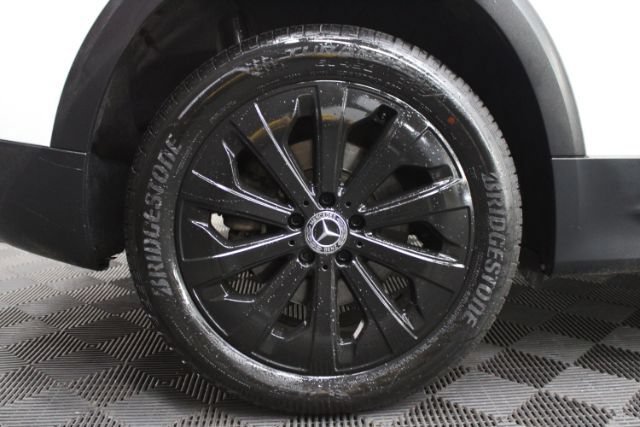 Used 2020 Mercedes-Benz GLB 250 4MATIC w/ Premium Package image 8