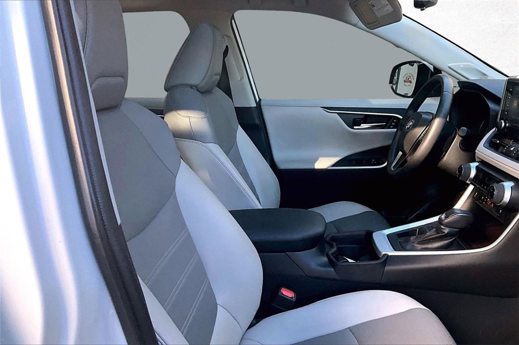 Certified 2020 Toyota RAV4 Limited image 30