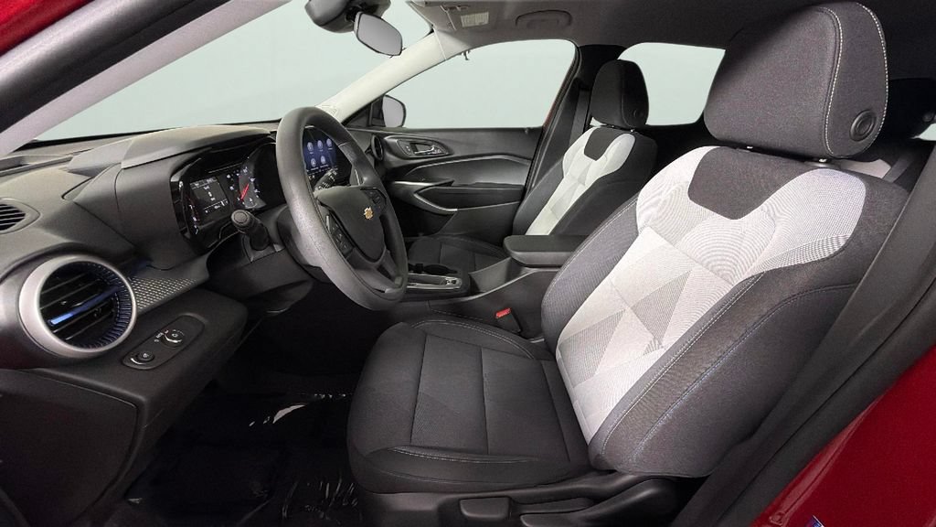 Certified 2026 Chevrolet Trax LS FWD image 17