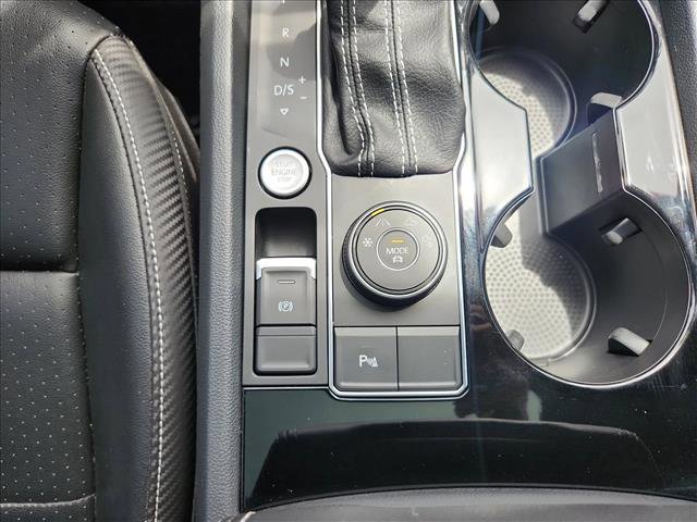 Used 2022 Volkswagen Atlas Cross Sport SEL R-Line AWD/4WD image 24