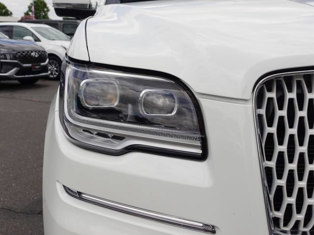 Used 2022 Lincoln Navigator Reserve AWD/4WD video 3