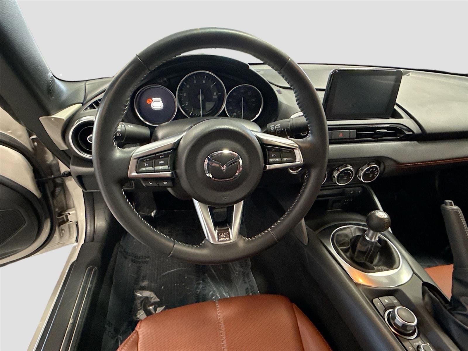 Used 2023 MAZDA MX-5 Miata Grand Touring w/ Weather Package image 11