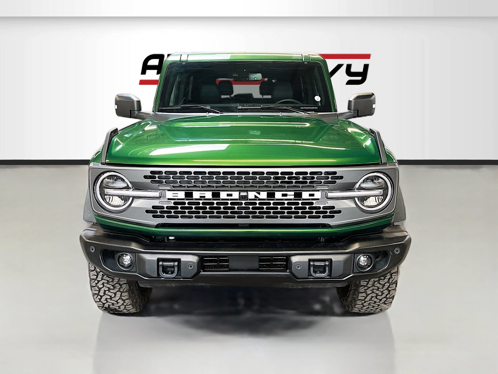 Used 2025 Ford Bronco Badlands AWD/4WD image 2