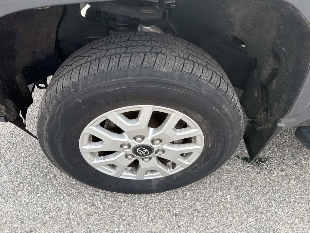 Certified 2024 Toyota Tacoma SR5 image 11