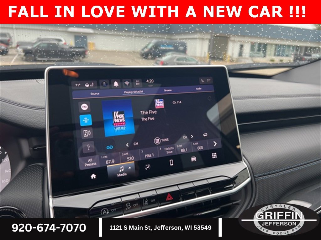 New 2025 Jeep Compass Latitude w/ Sun & Sound Group image 20