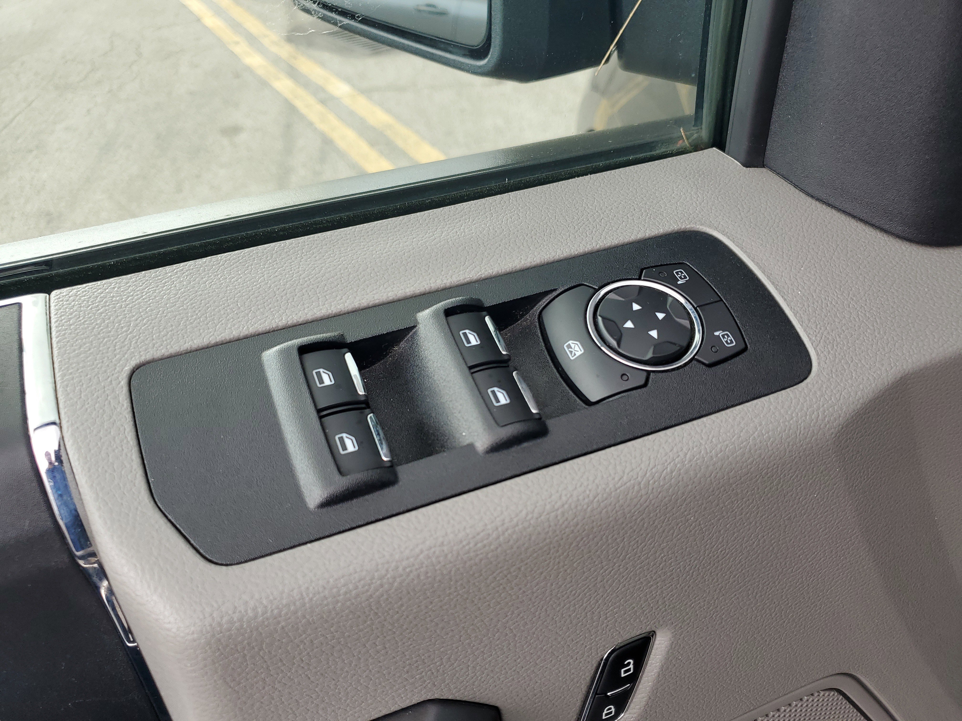 Used 2020 Ford F150 XLT image 27