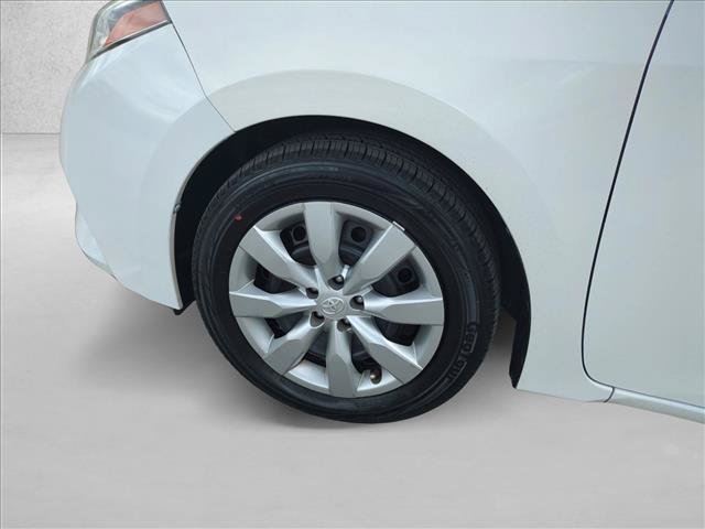 Used 2015 Toyota Corolla LE FWD image 22