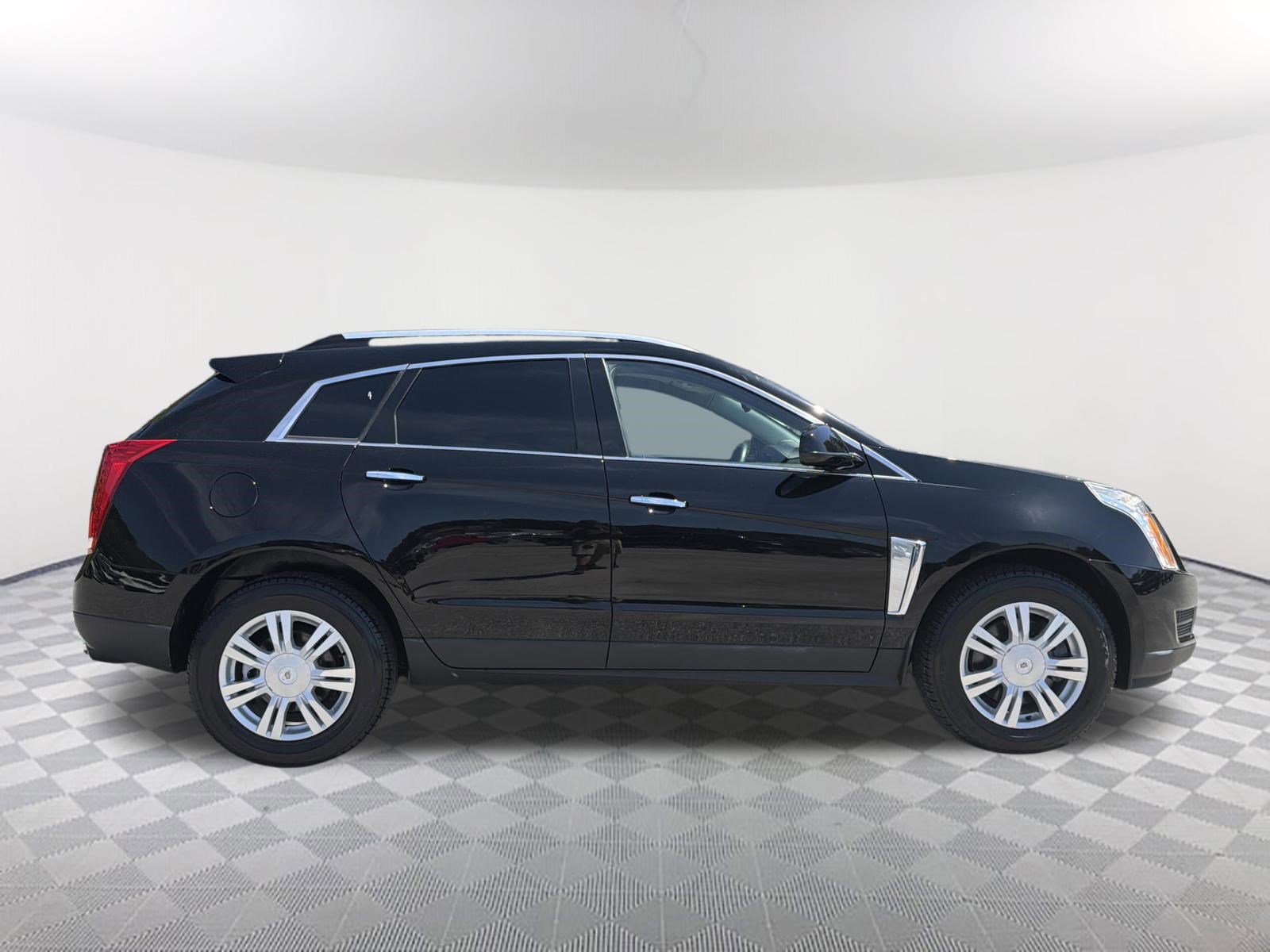 Used 2016 Cadillac SRX Luxury FWD image 7
