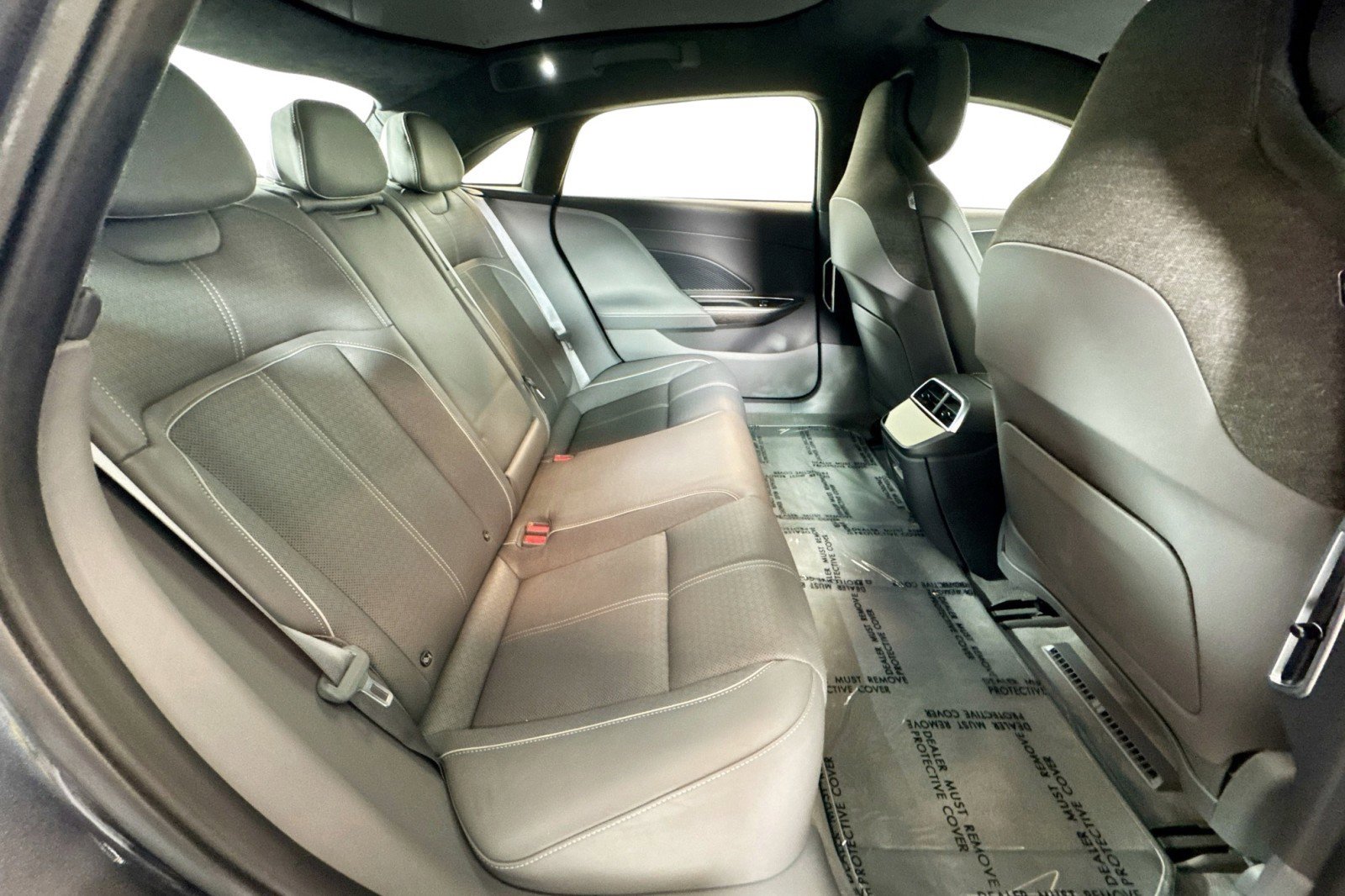 Used 2023 Lucid Air Grand Touring image 24