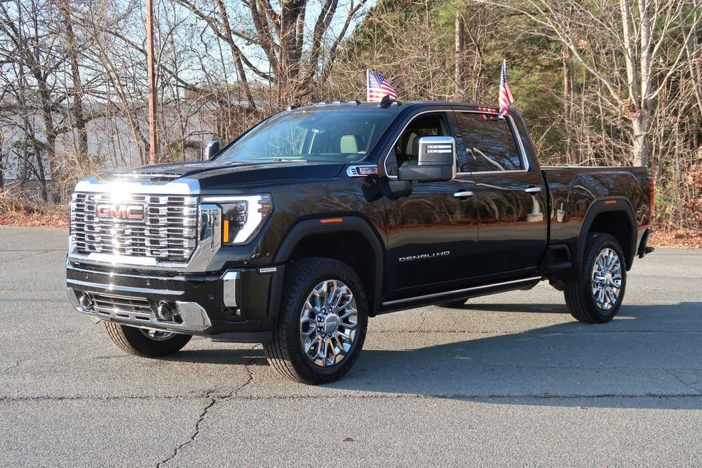 New 2026 GMC Sierra 2500 Denali w/ Denali Reserve Package image 2