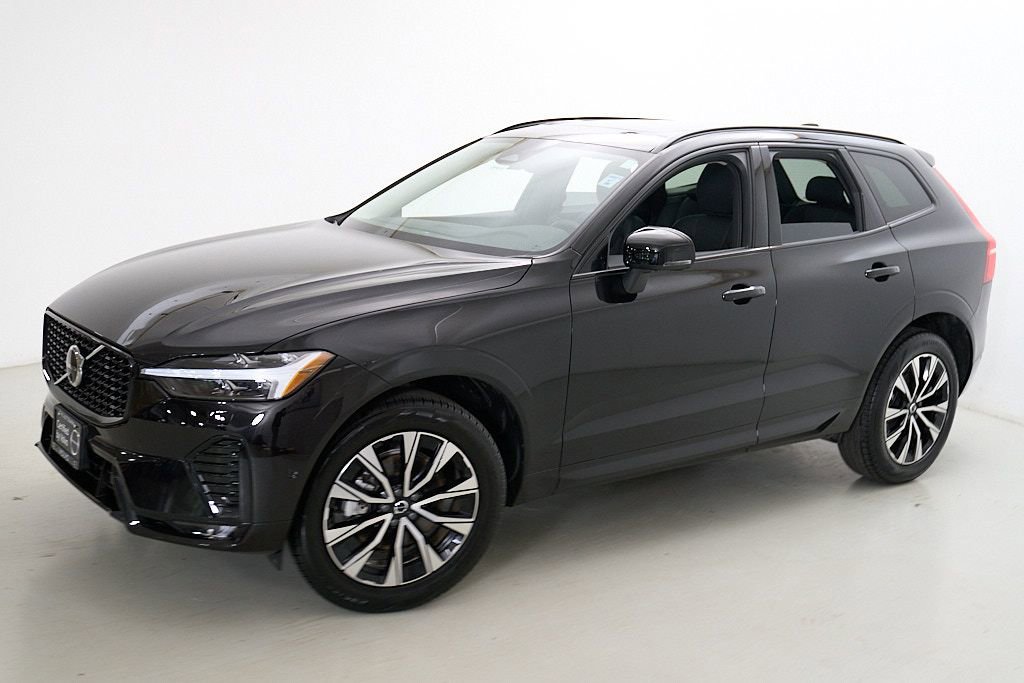 Certified 2025 Volvo XC60 B5 Plus w/ Climate Package AWD/4WD image 3