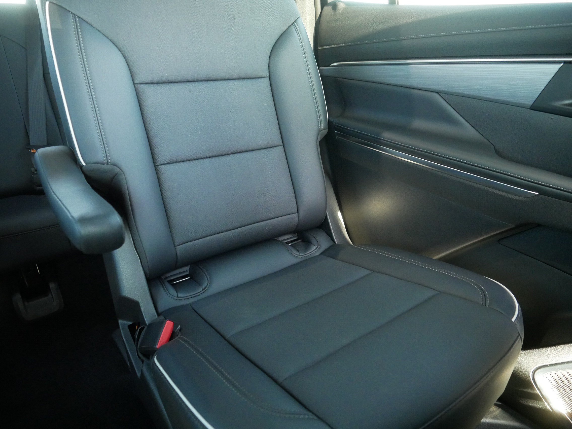 Used 2026 Buick Enclave Preferred AWD/4WD image 14