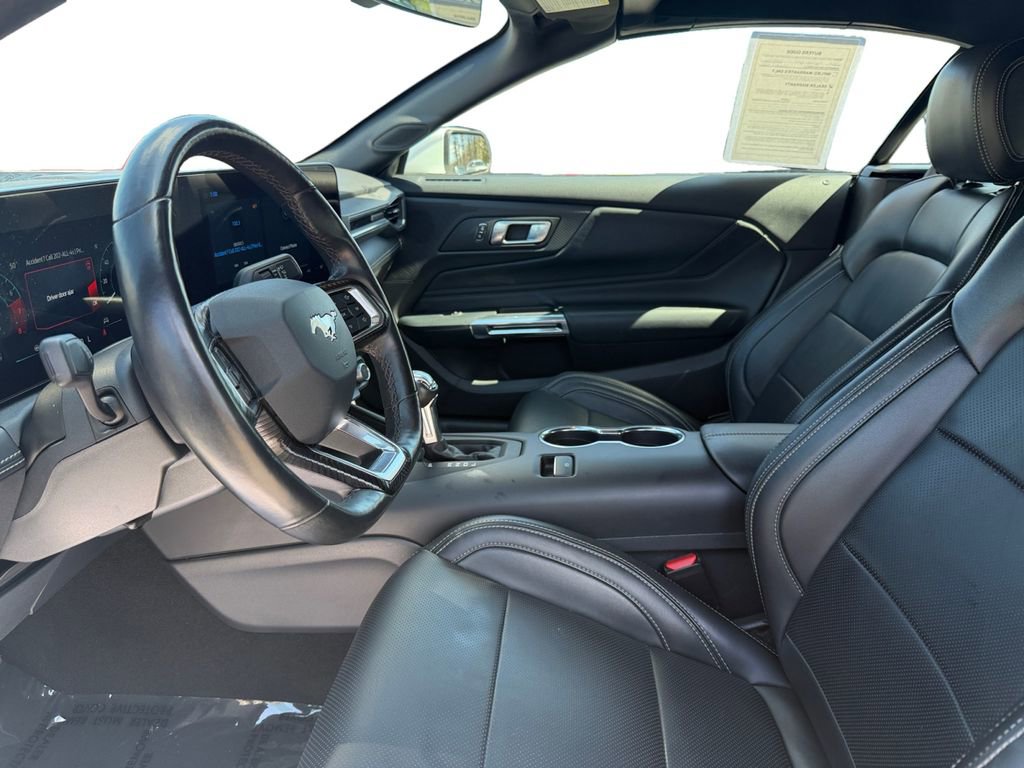 Used 2025 Ford Mustang Premium image 9
