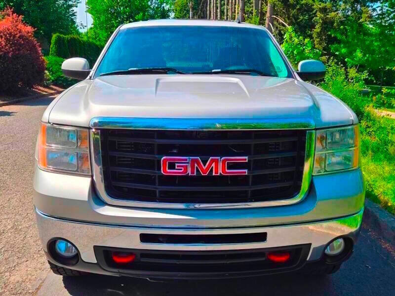 Used 2007 GMC Sierra 3500 SLT w/ Convenience Package image 4