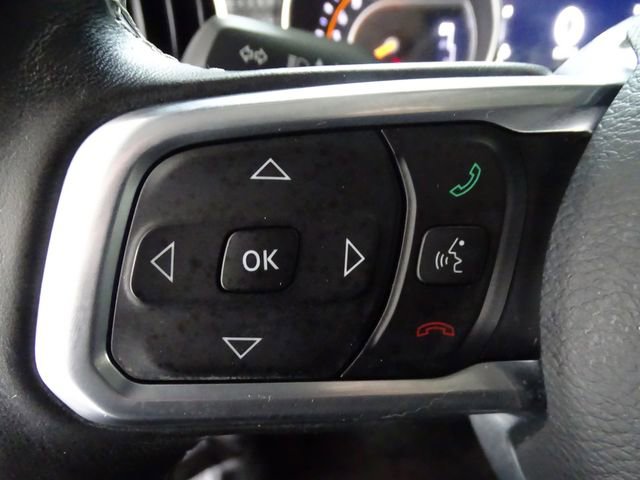 Used 2018 Jeep Wrangler Unlimited Sahara w/ Dual Top Group AWD/4WD image 7