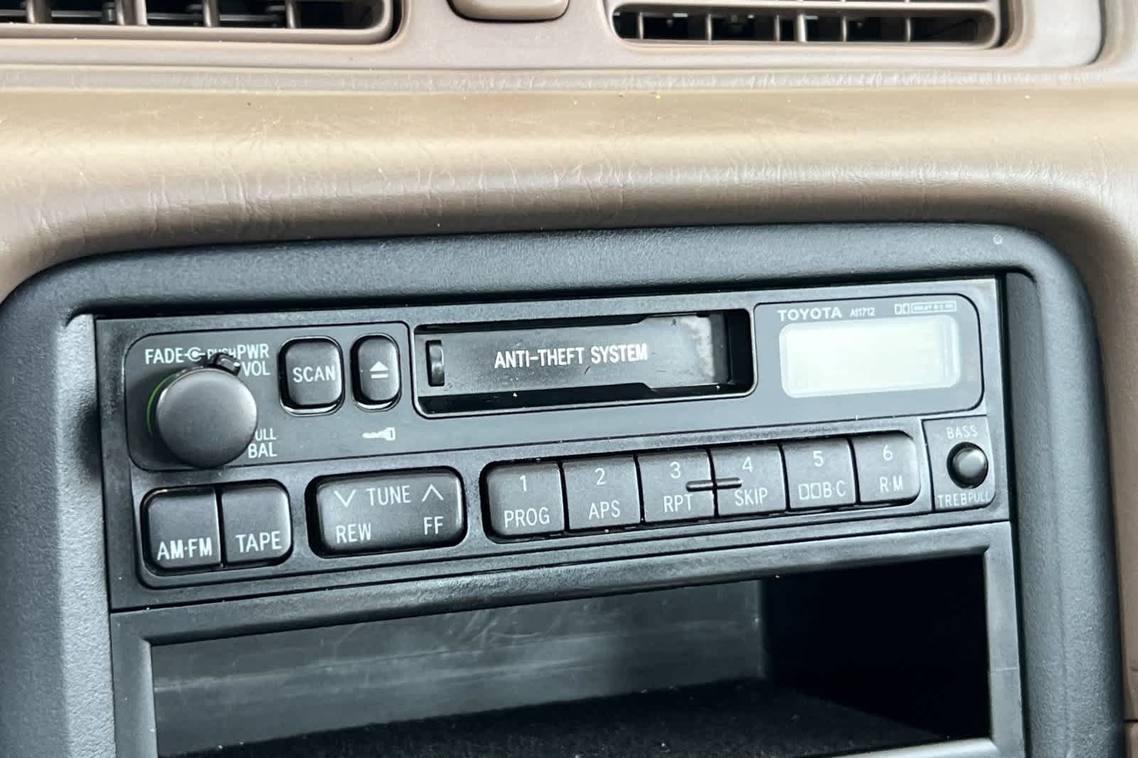 Used 1997 Toyota Camry LE FWD image 19