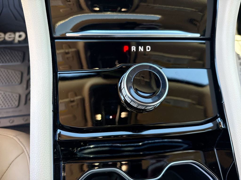 Used 2022 Jeep Grand Cherokee L Limited RWD image 14