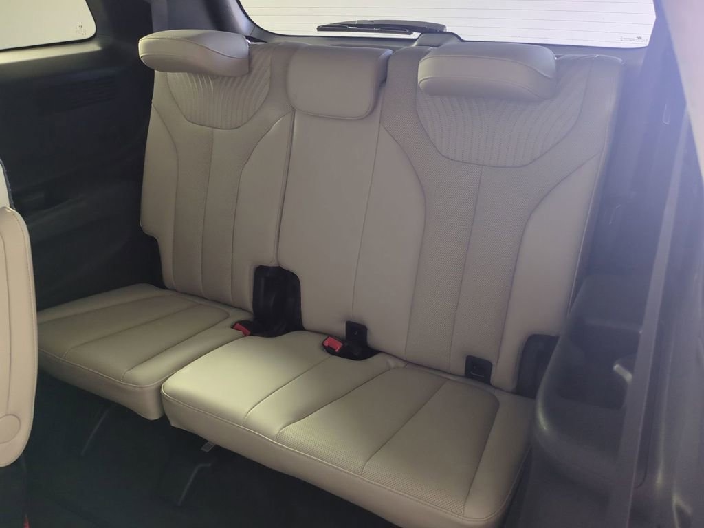 Used 2024 Hyundai Palisade Calligraphy FWD image 16