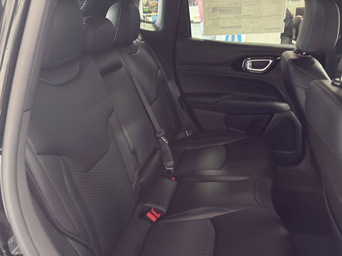 New 2026 Jeep Compass Latitude AWD/4WD image 25
