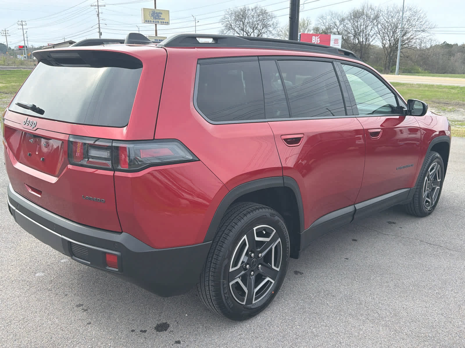 New 2026 Jeep Cherokee Laredo AWD/4WD image 11