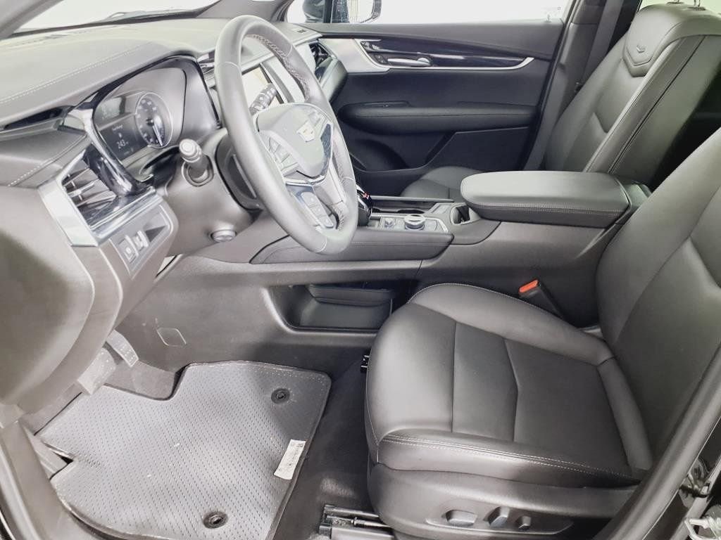 Certified 2025 Cadillac XT5 Premium Luxury image 6