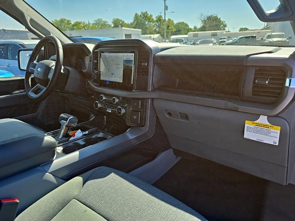 New 2025 Ford F150 Lightning XLT image 69
