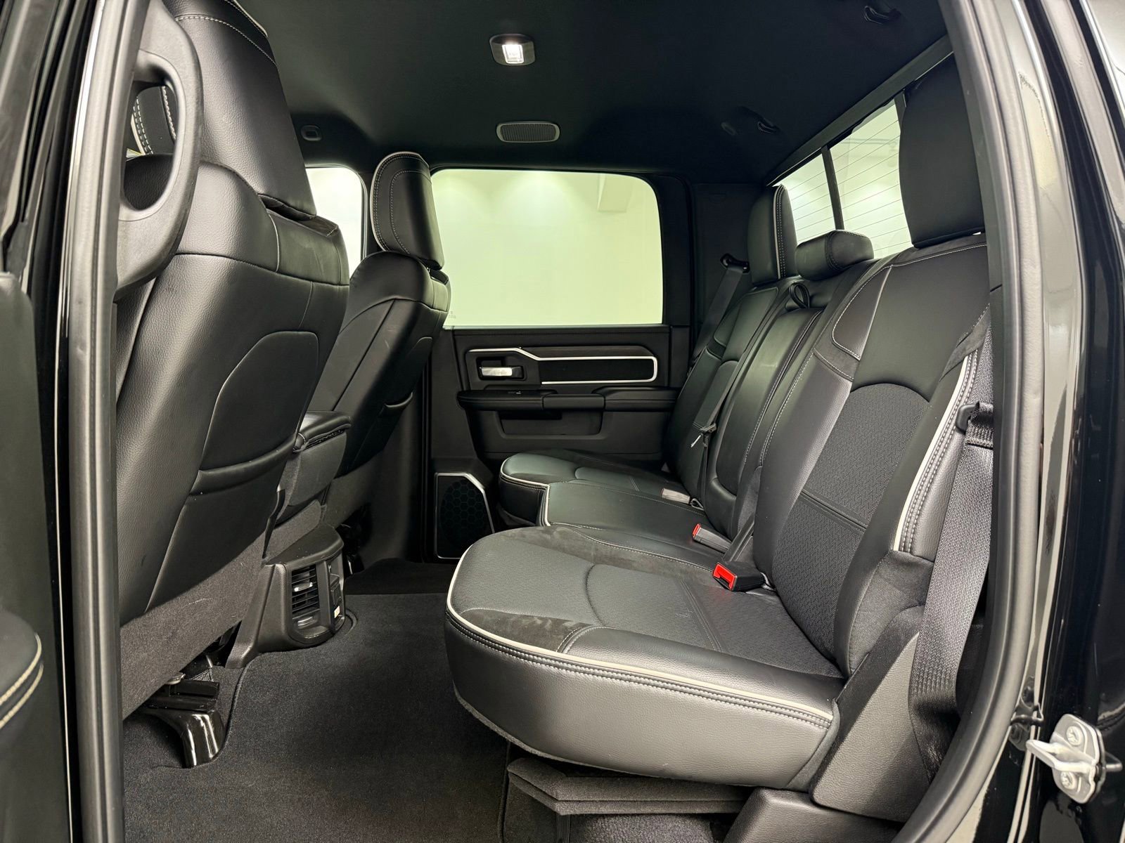 Used 2025 RAM 2500 Laramie image 24