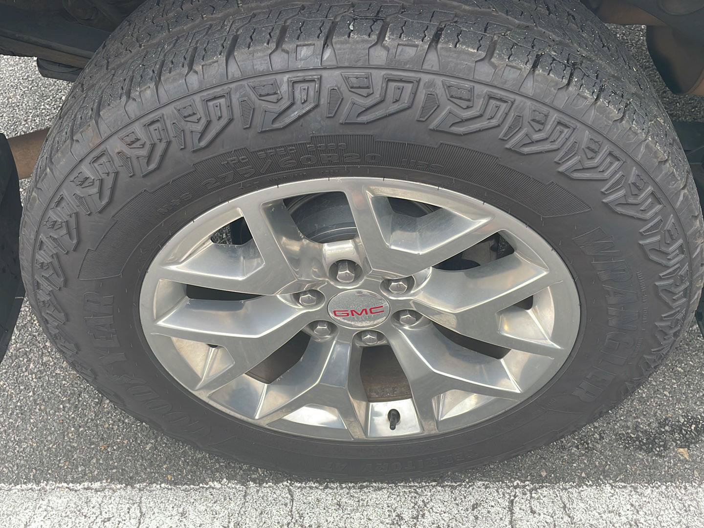Used 2018 GMC Sierra 1500 SLT w/ SLT Premium Package AWD/4WD image 7