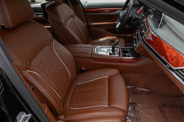 Used 2021 BMW ALPINA B7 xDrive w/ Luxury Rear Seating Package AWD/4WD image 21