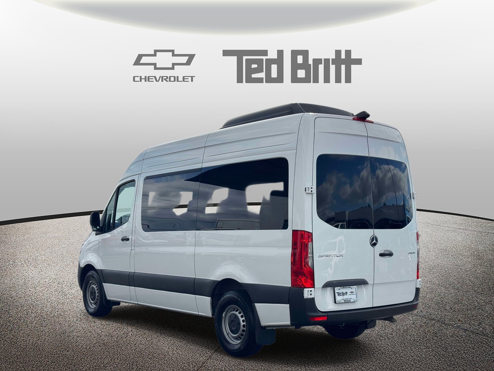 Used 2024 Mercedes-Benz Sprinter 2500 image 6