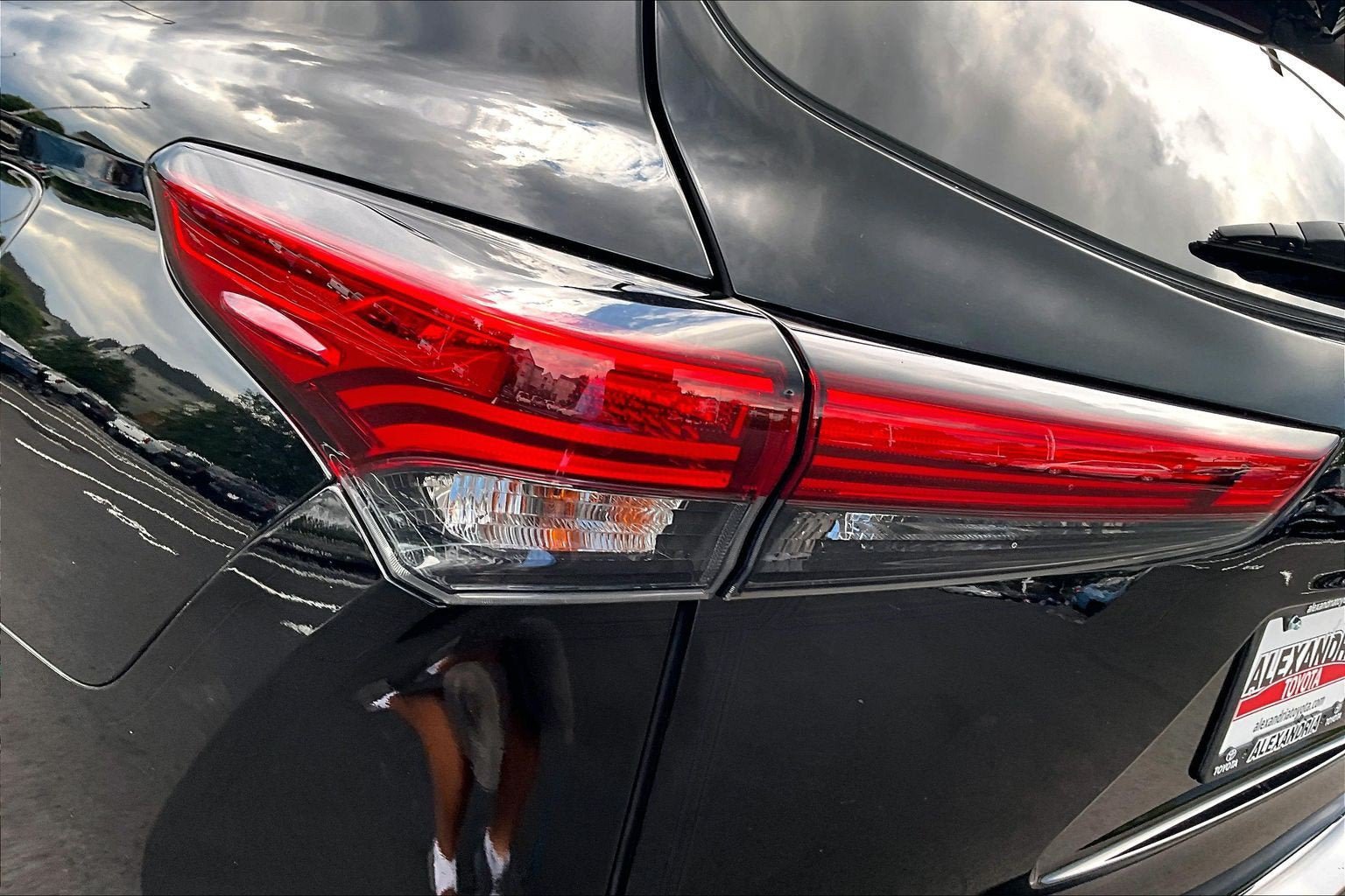 Used 2022 Toyota Highlander XSE AWD/4WD image 29