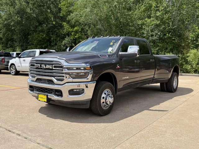 New 2026 RAM 3500 Laramie AWD/4WD image 4